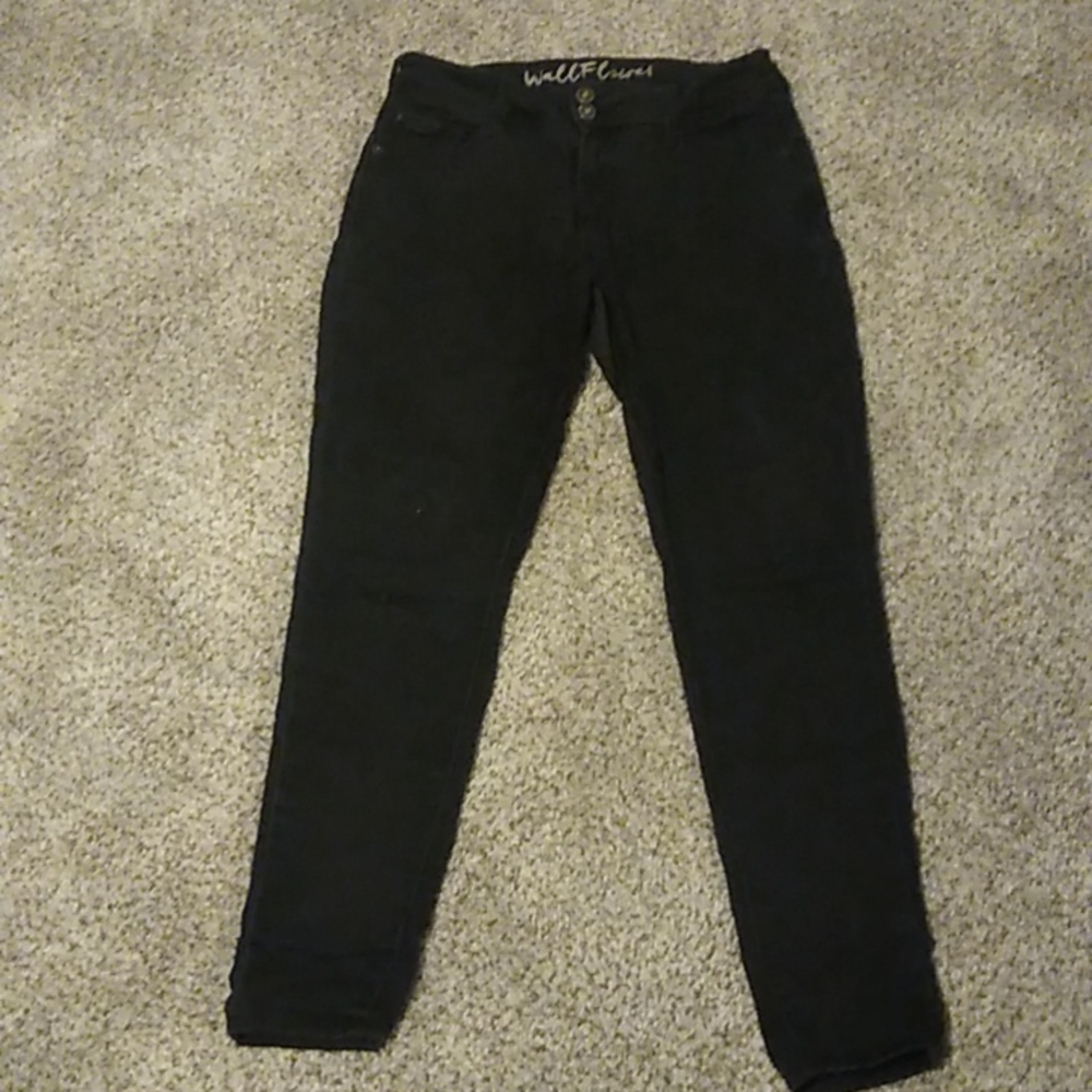 Wallflower black skinny jeans size 8